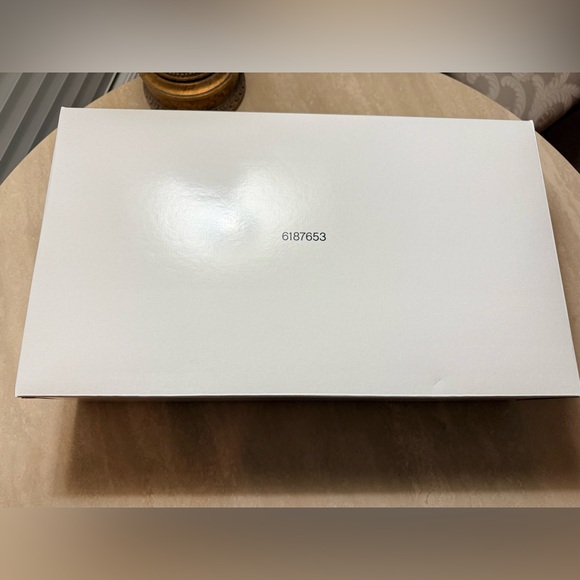 LEGO Creator Expert Assembly Square 10255 Peices - New in Box - Picture 3 of 10